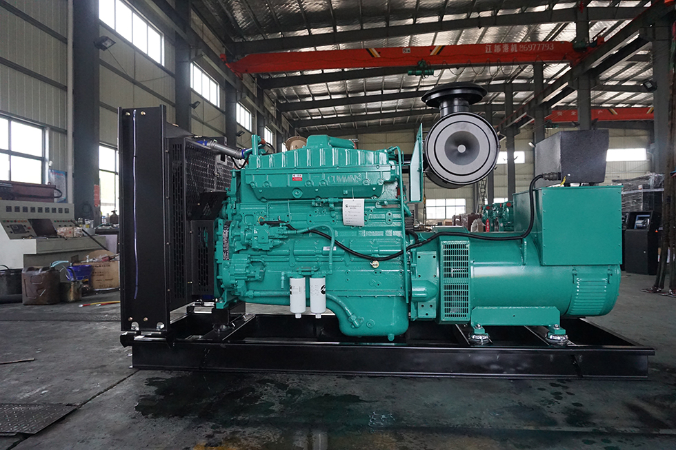 NTA855-G1B重慶康明斯動力配套300KW柴油發電機組報價
